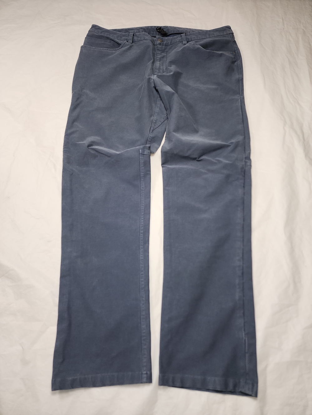 Lululemon Men's Technical Chino Pants Blue/Gray Size 40w/34 In Is Used